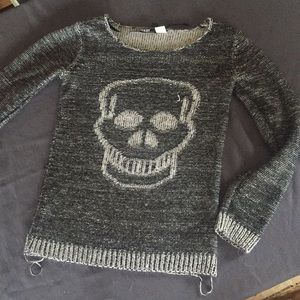 Black skull sweater